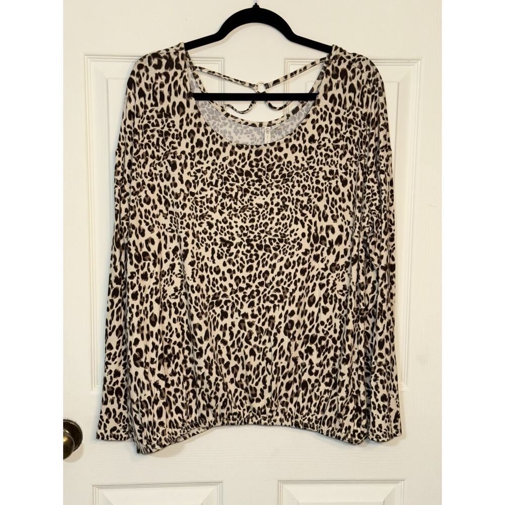 CATO Criss Cross Rear Neckline Leopard Print Stretch Size Plus Size 18/20W Top